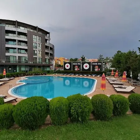 Sunny Plaza 4-34 Apartment *