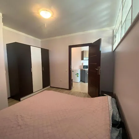 Sunny Plaza 4-34 Apartment